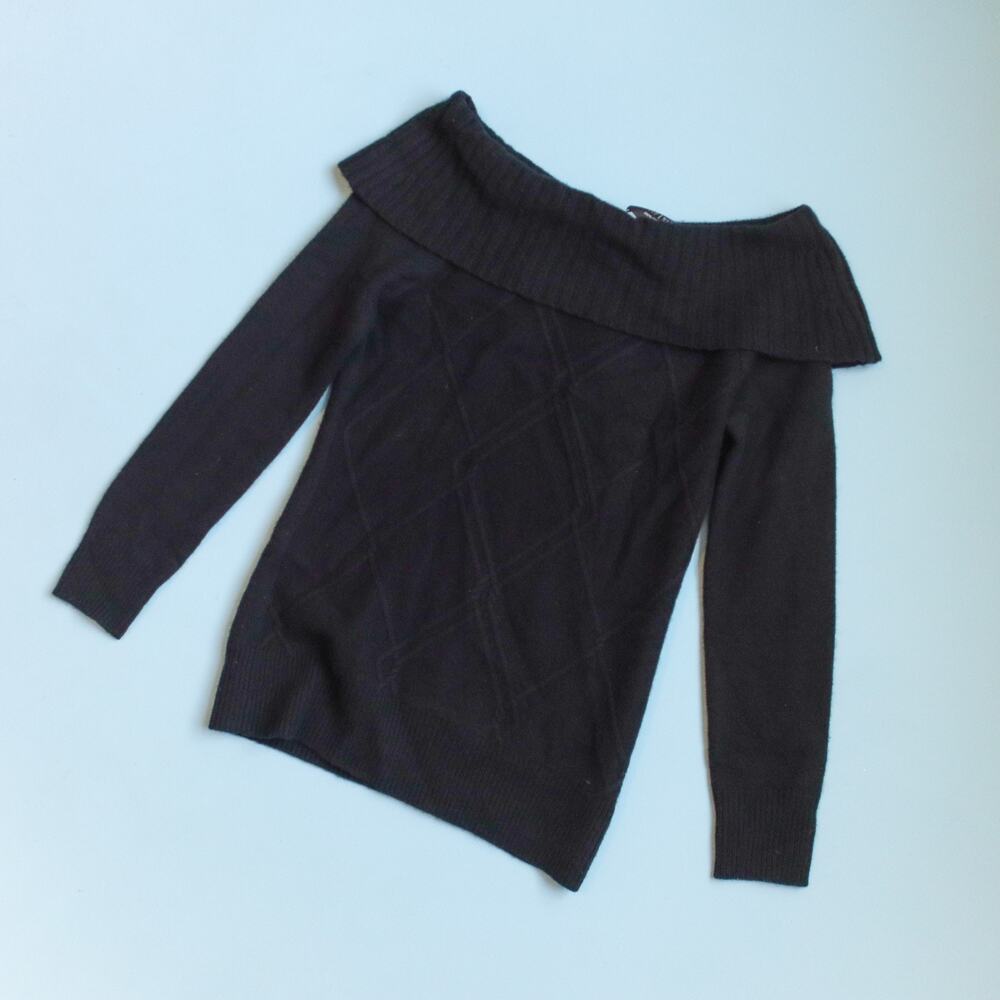 White House Black Market Y2K 100% Cashmere Cableknit Off Shoulder Sweater Size M